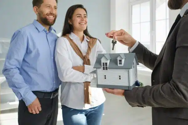 Comprendre les taux pour prêt immo : Facteurs d’influence et stratégies d’optimisation